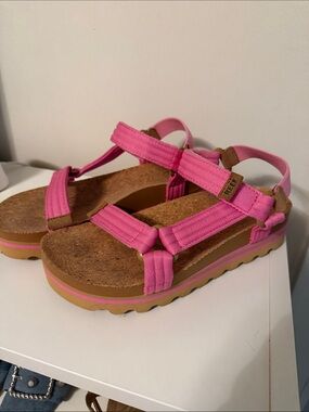 Reef platform sandals hot pink